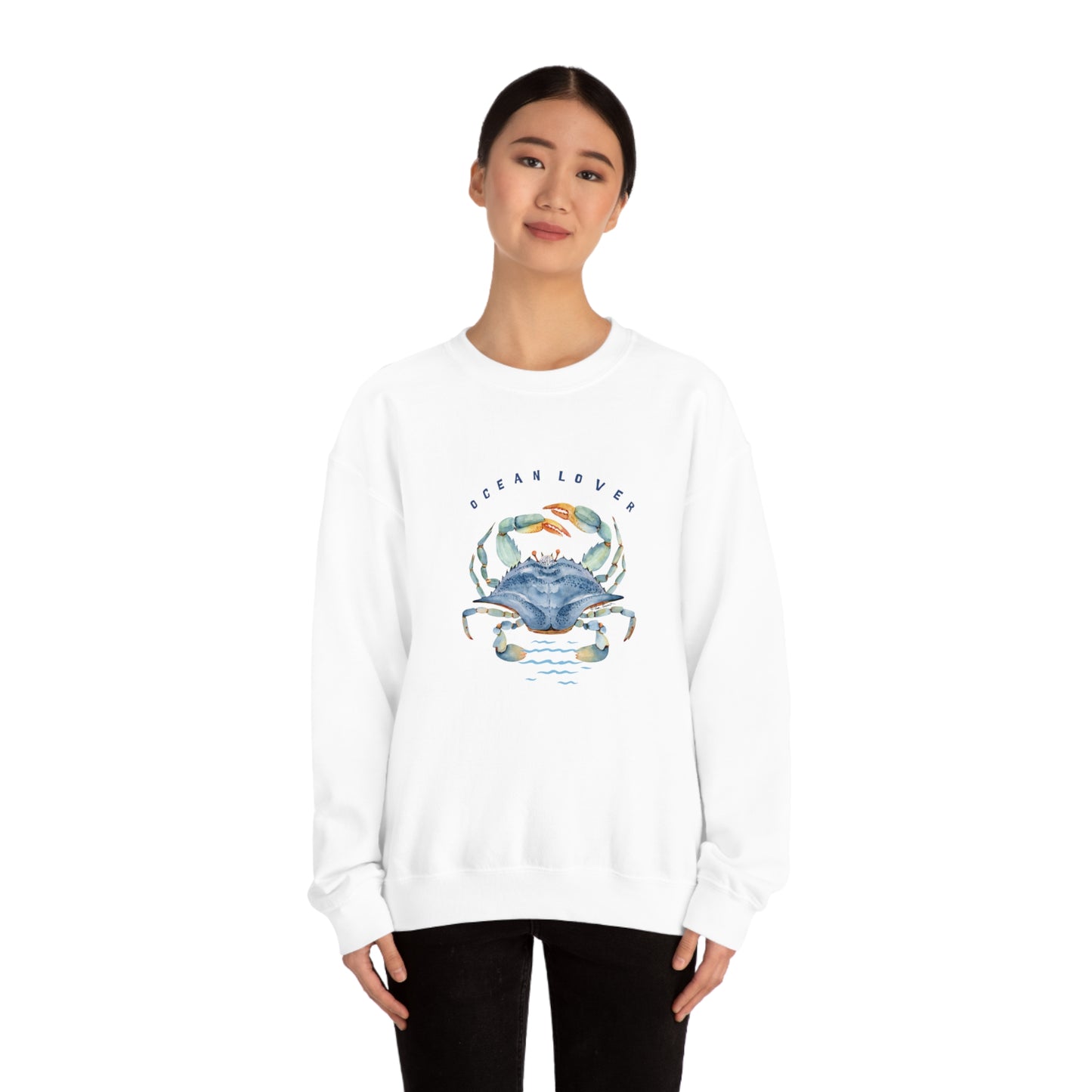Mock up of a slim woman wearing the White shirt