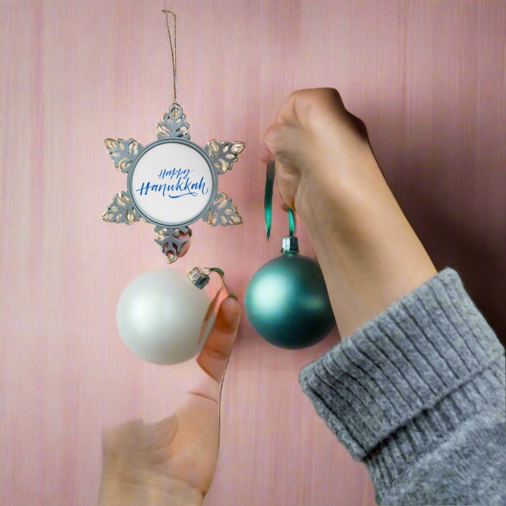 Hanging the Gift-Tag Keepsake Ornament