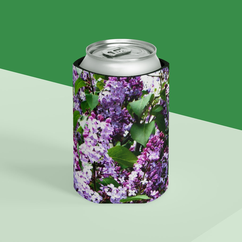Mock up of the can holder with can sitting on a surface